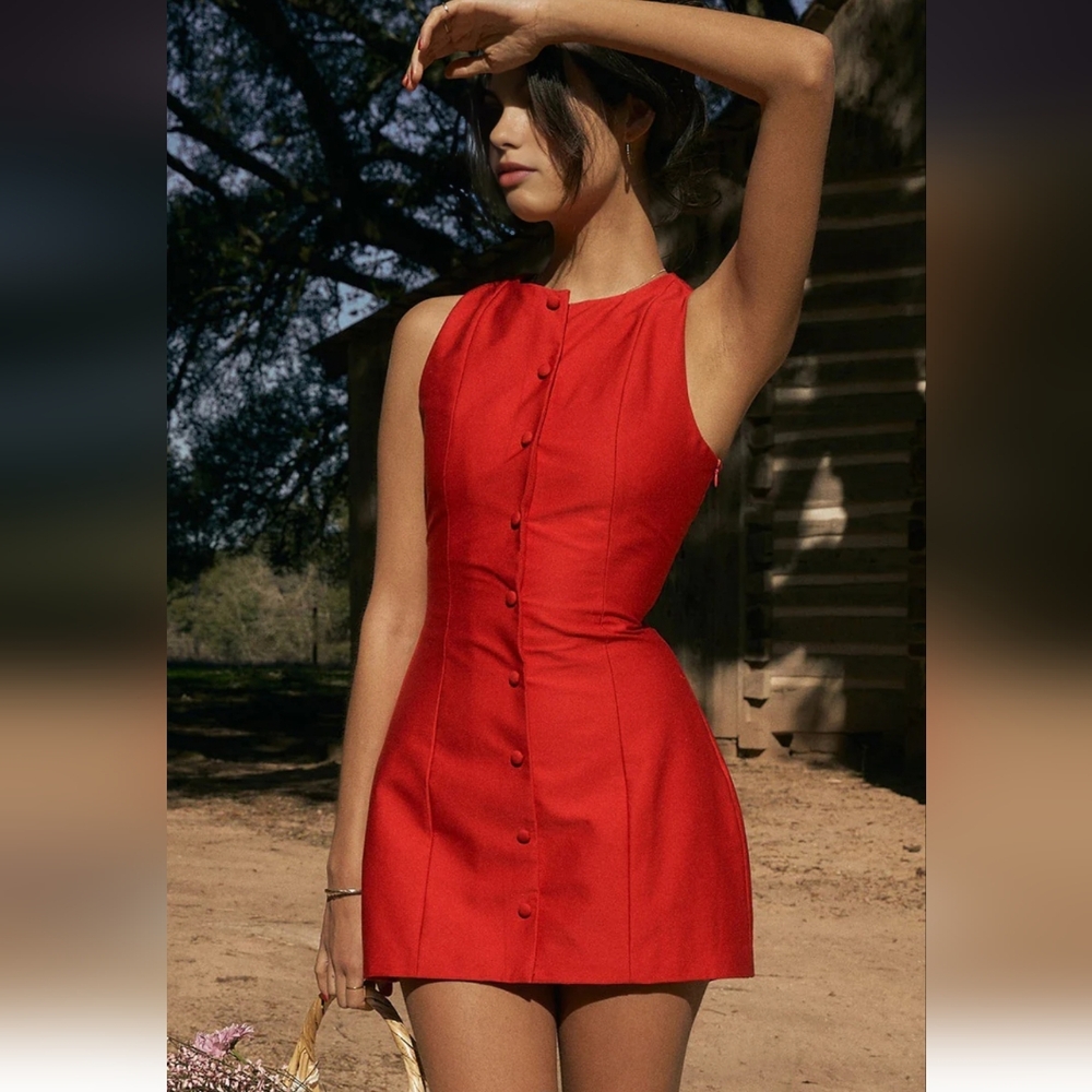 Elegant Red Sleeveless Dress